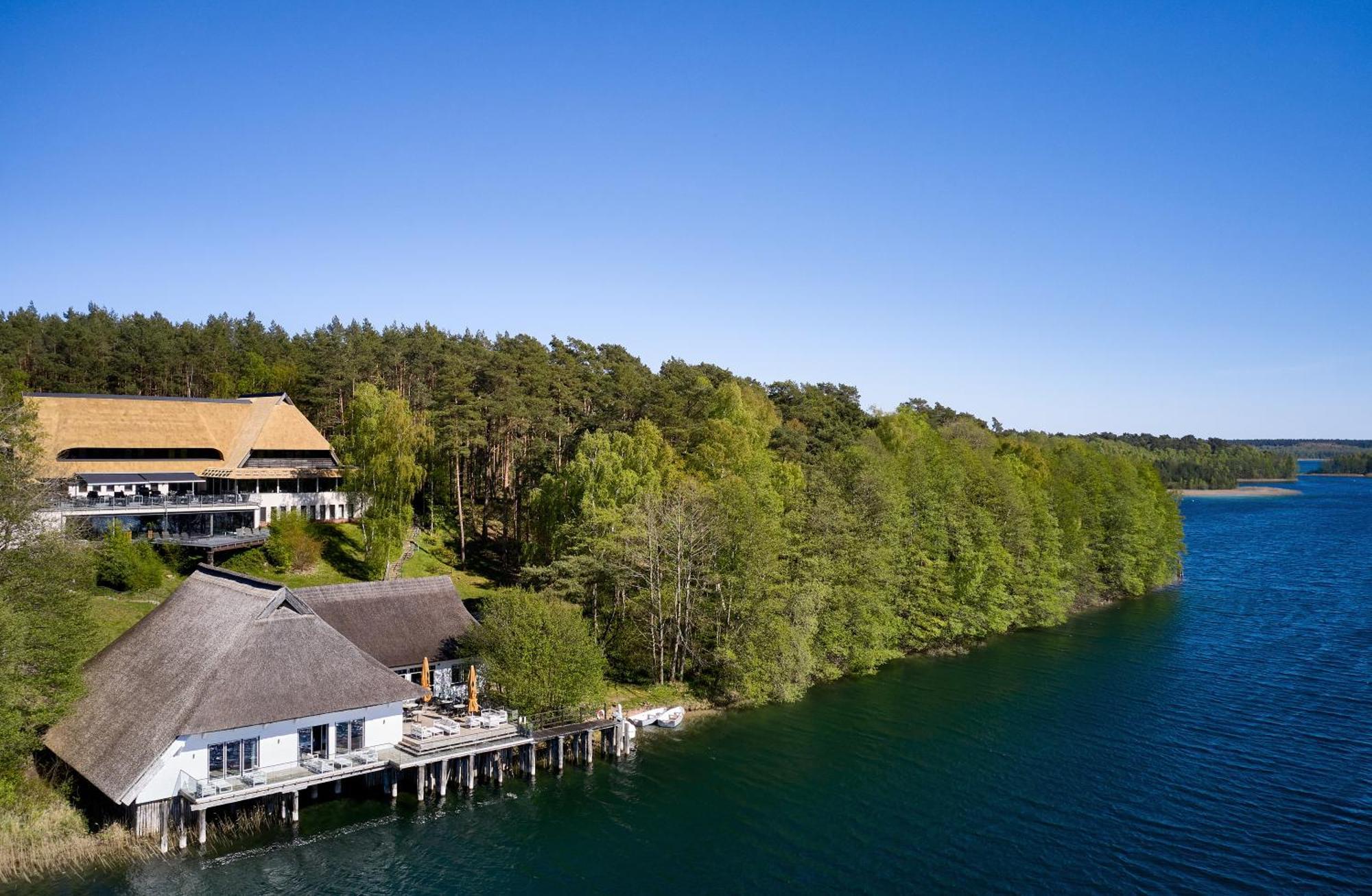 Van Der Valk Naturresort Drewitz Nossentiner Huette Exterior photo